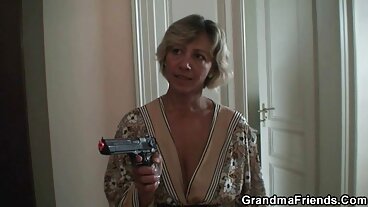Masturbation cochonne avec la séduisante Chloe Temple de Blacked Raw vidéo porno français gratuit