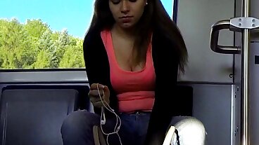 Sexe en levrette avec la superbe Winter Jade de Porn vidéo porno en streaming Pros
