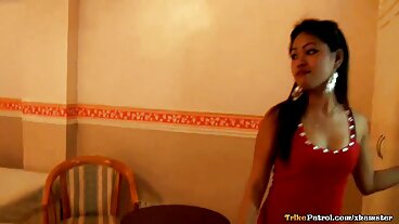Legs On Shoulders sexe video film porno streaming avec la séduisante Yarina de 18 VideoZ
